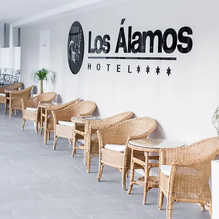 ホテル Alamos 4*