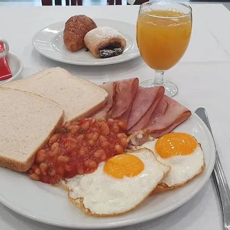 Alamos בנידורם