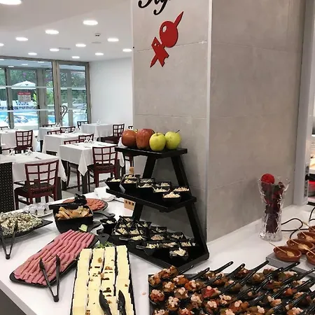 Alamos מלון בנידורם