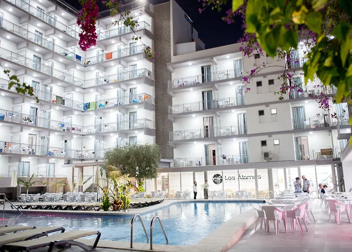 فندق Alamos 4*
